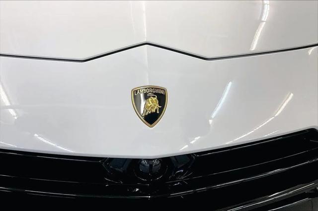 2023 Lamborghini Urus Performante