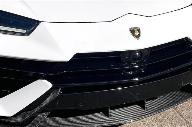2023 Lamborghini Urus Performante