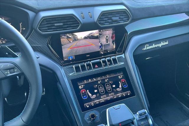 2023 Lamborghini Urus Performante