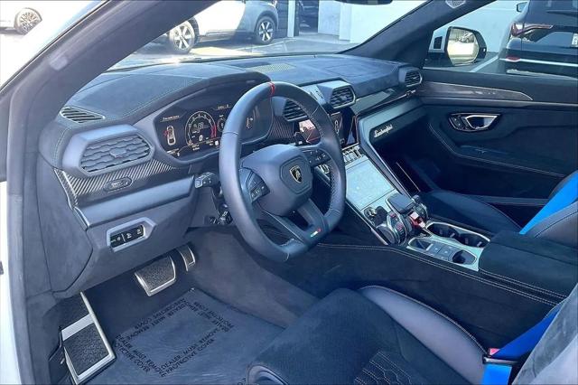 2023 Lamborghini Urus Performante