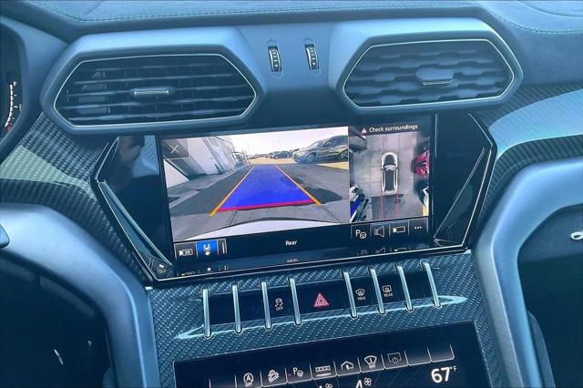 2023 Lamborghini Urus Performante