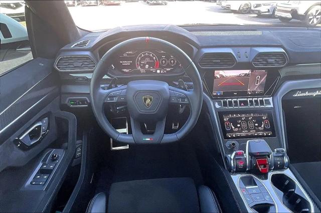 2023 Lamborghini Urus Performante
