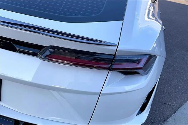 2023 Lamborghini Urus Performante