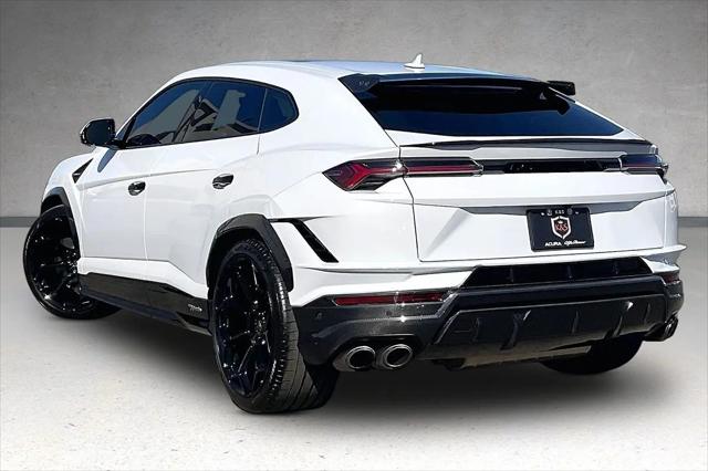 2023 Lamborghini Urus Performante