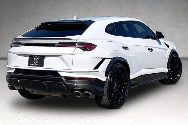 2023 Lamborghini Urus Performante