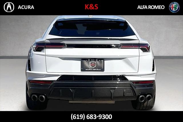 2023 Lamborghini Urus Performante