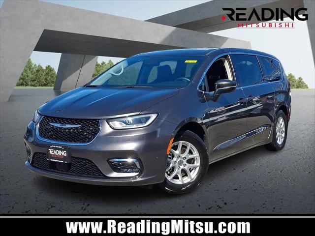 2023 Chrysler Pacifica Touring L for sale in Reading, PA