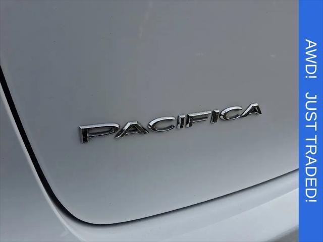 2022 Chrysler Pacifica Touring L AWD