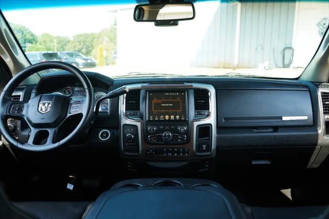 2017 Ram 3500 Laramie Crew Cab 4x4 8 Box