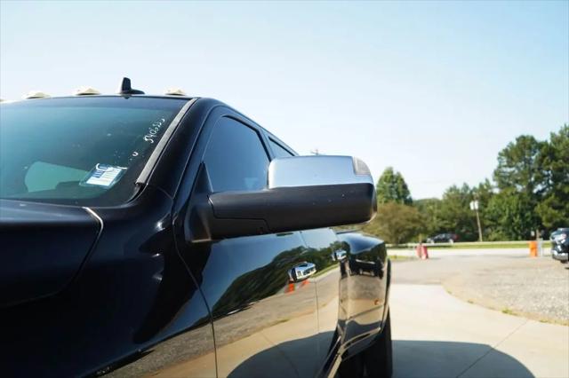 2017 Ram 3500 Laramie Crew Cab 4x4 8 Box