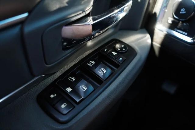 2017 Ram 3500 Laramie Crew Cab 4x4 8 Box