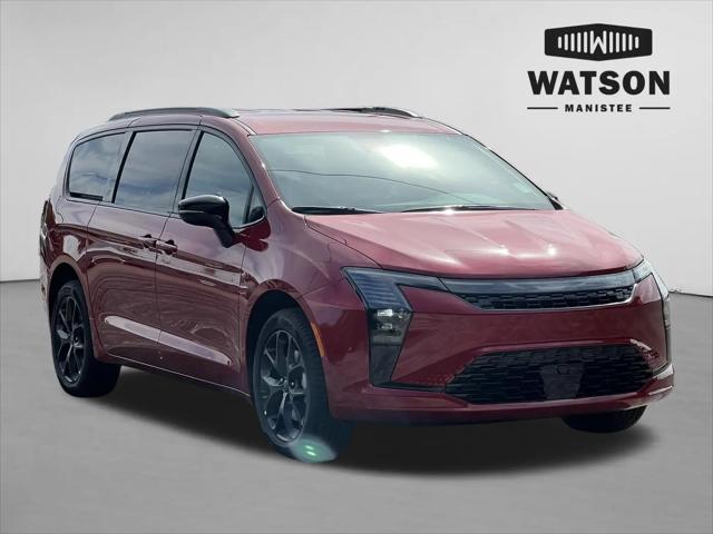2027 Chrysler Pacifica Select AWD for sale in Manistee, MI