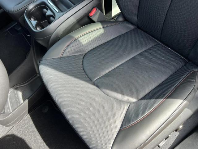 2027 Chrysler Pacifica Select AWD