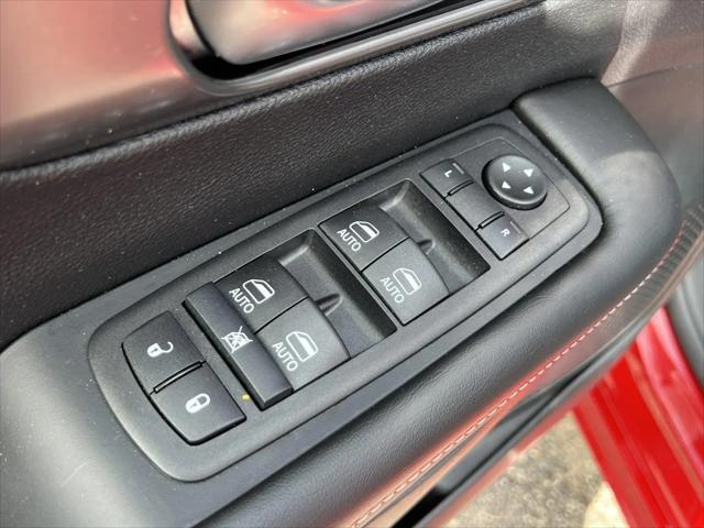2027 Chrysler Pacifica Select AWD