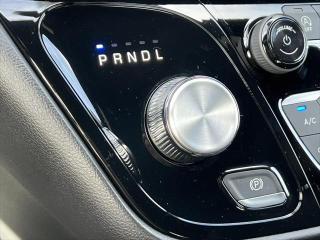 2027 Chrysler Pacifica Select AWD