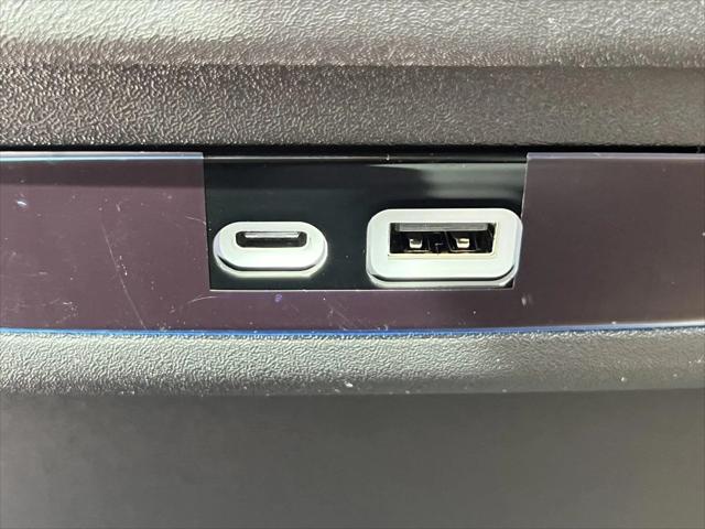 2027 Chrysler Pacifica Select AWD