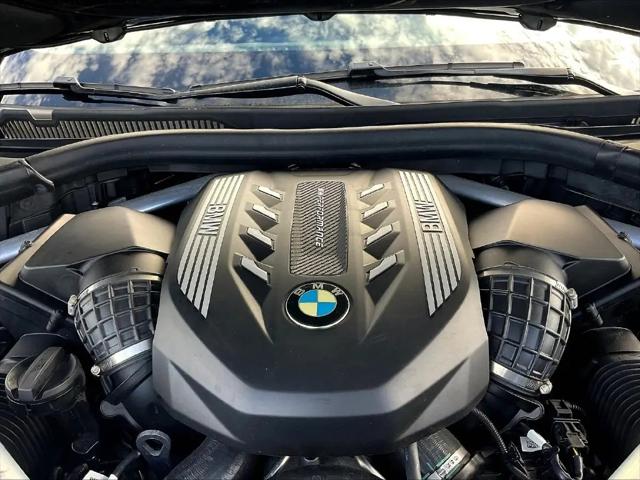 2021 BMW X6 M50i