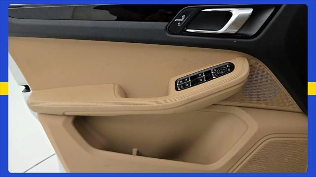 2020 Porsche Macan Macan