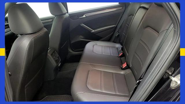 2021 Volkswagen Passat 2.0T R-Line