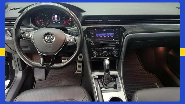 2021 Volkswagen Passat 2.0T R-Line