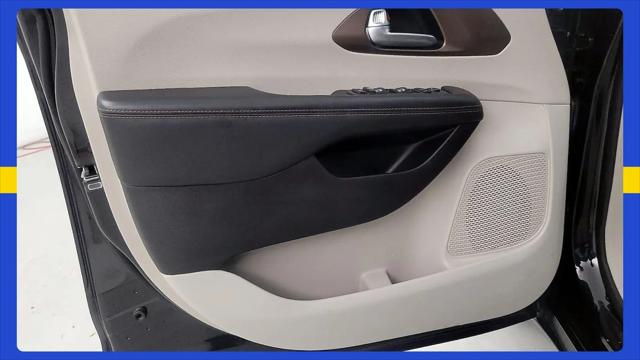2017 Chrysler Pacifica Touring-L Plus