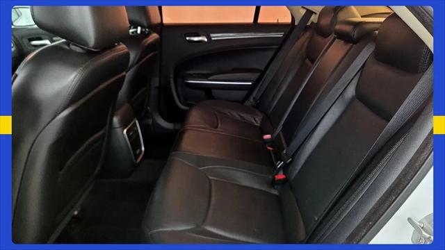 2016 Chrysler 300 Limited