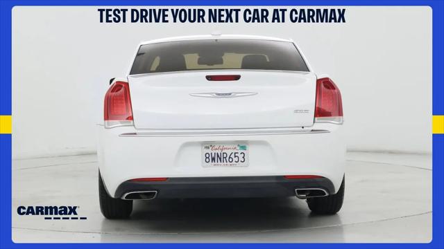 2016 Chrysler 300 Limited