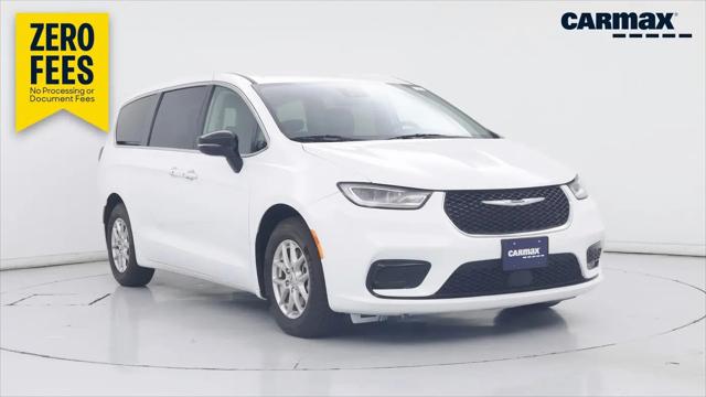 2024 Chrysler Pacifica Touring L for sale in Irving, TX