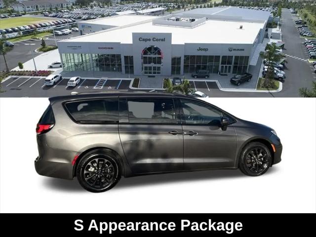 2021 Chrysler Pacifica Touring