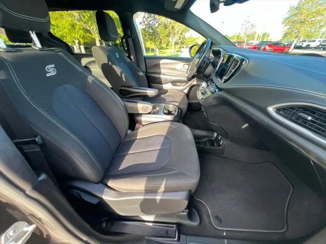 2021 Chrysler Pacifica Touring