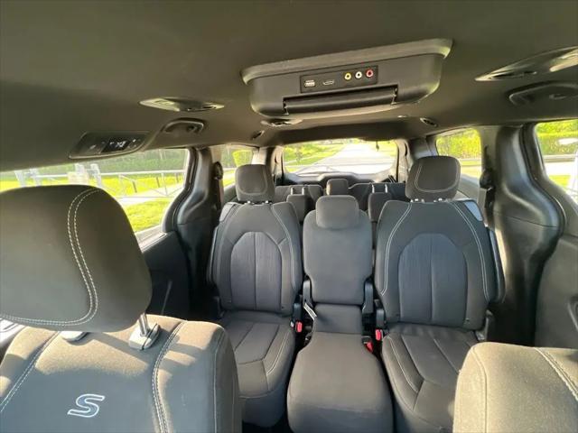 2021 Chrysler Pacifica Touring