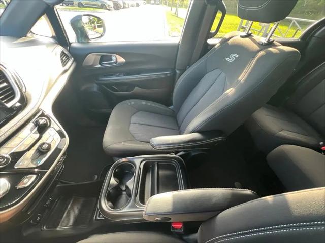 2021 Chrysler Pacifica Touring