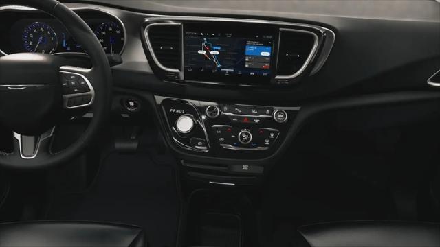 2027 Chrysler Pacifica LX