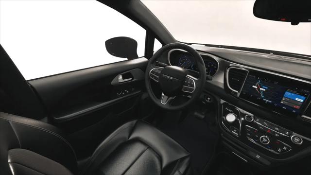 2027 Chrysler Pacifica LX