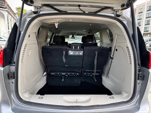 2017 Chrysler Pacifica Touring-L