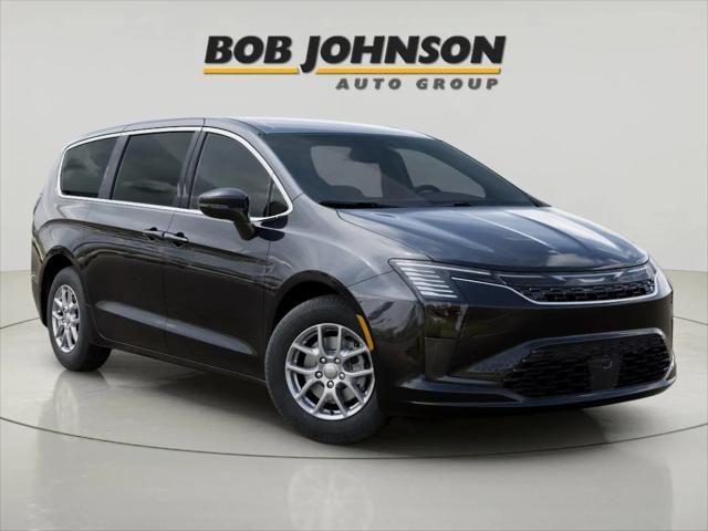 2027 Chrysler Pacifica Select for sale in Watertown, NY