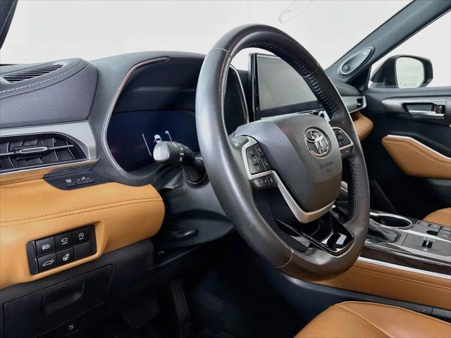 2023 Toyota Highlander Platinum
