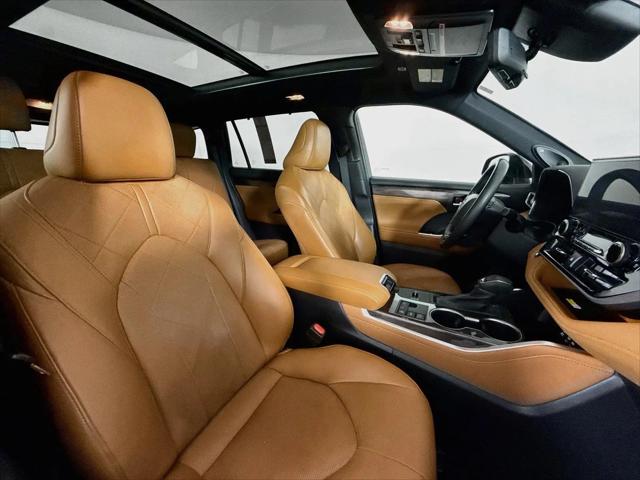 2023 Toyota Highlander Platinum
