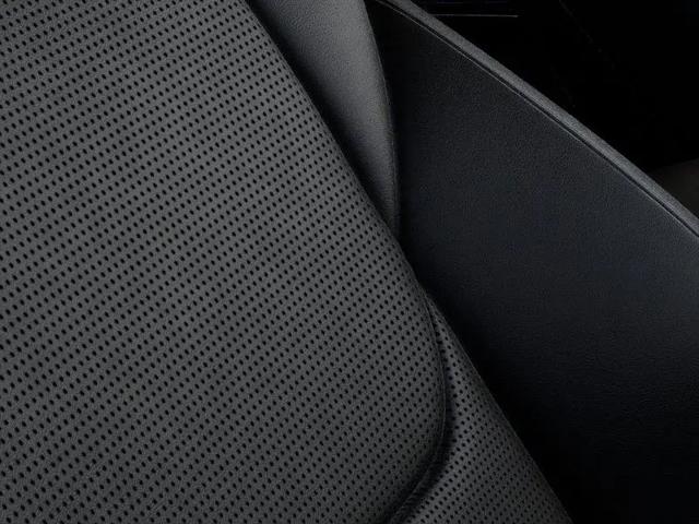 2027 Genesis GV70 2.5T