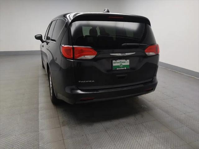 2017 Chrysler Pacifica LX
