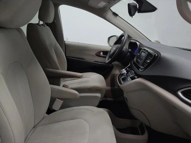 2017 Chrysler Pacifica LX