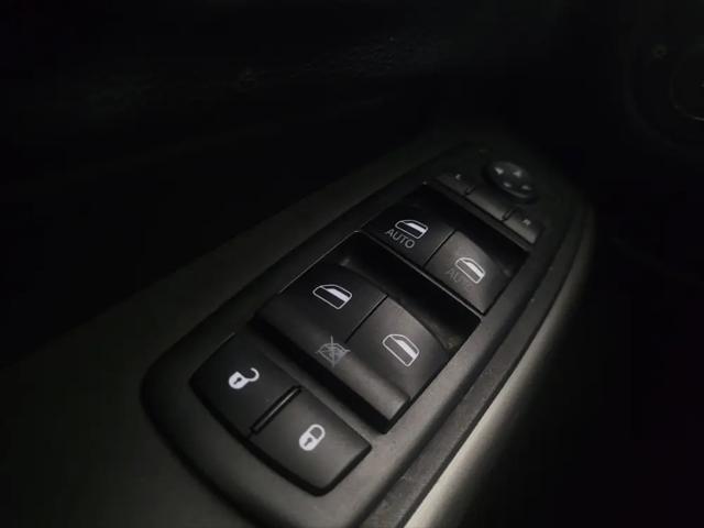 2019 Jeep Cherokee Limited FWD