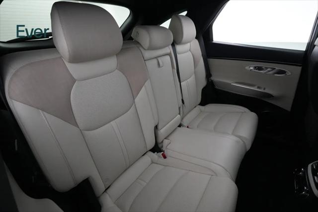 2023 Genesis GV70 Advanced AWD