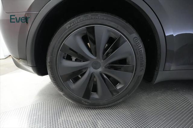 2025 Tesla Model Y Long Range Dual Motor Rear-Wheel Drive