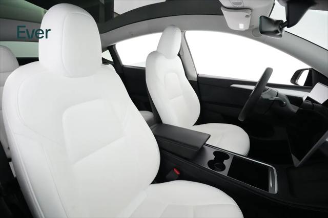 2025 Tesla Model Y Long Range Dual Motor Rear-Wheel Drive