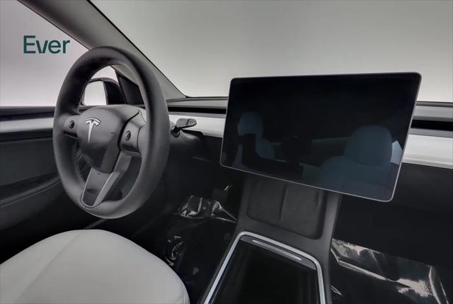 2025 Tesla Model Y Long Range Dual Motor Rear-Wheel Drive