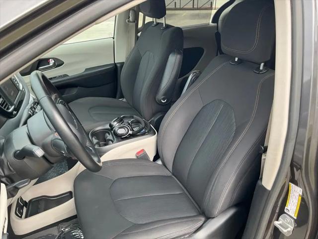 2020 Chrysler Pacifica Touring