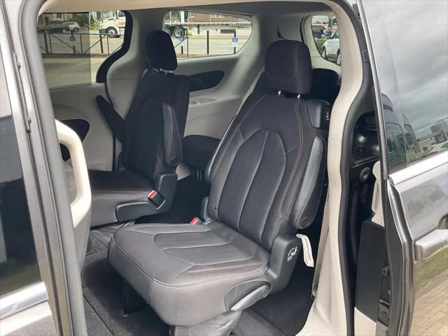 2020 Chrysler Pacifica Touring