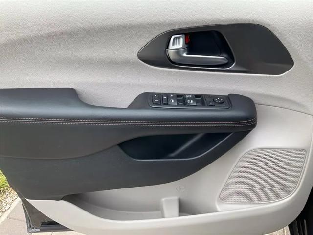 2020 Chrysler Pacifica Touring