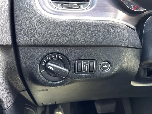 2016 Dodge Charger SE